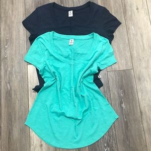 2! VENLEY TEE’s turquoise and blue.